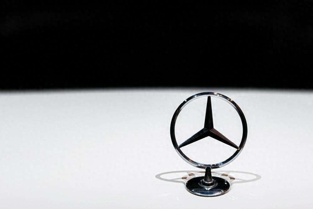 Mercedes-Benz: Cost Cuts and China Focus